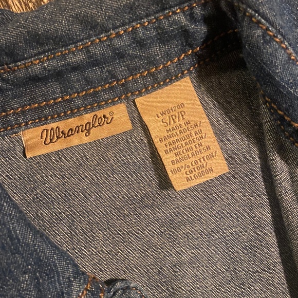 Wrangler Jean Shirt - Picture 2 of 3
